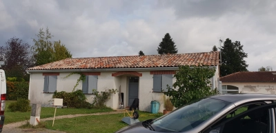 <br />
<b>Deprecated</b>:  htmlspecialchars(): Passing null to parameter #1 ($string) of type string is deprecated in <b>/home/u272898465/domains/renovation-millau.fr/public_html/templates/galerie.php</b> on line <b>351</b><br />
