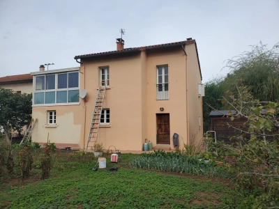 <br />
<b>Deprecated</b>:  htmlspecialchars(): Passing null to parameter #1 ($string) of type string is deprecated in <b>/home/u272898465/domains/renovation-millau.fr/public_html/templates/galerie.php</b> on line <b>124</b><br />
